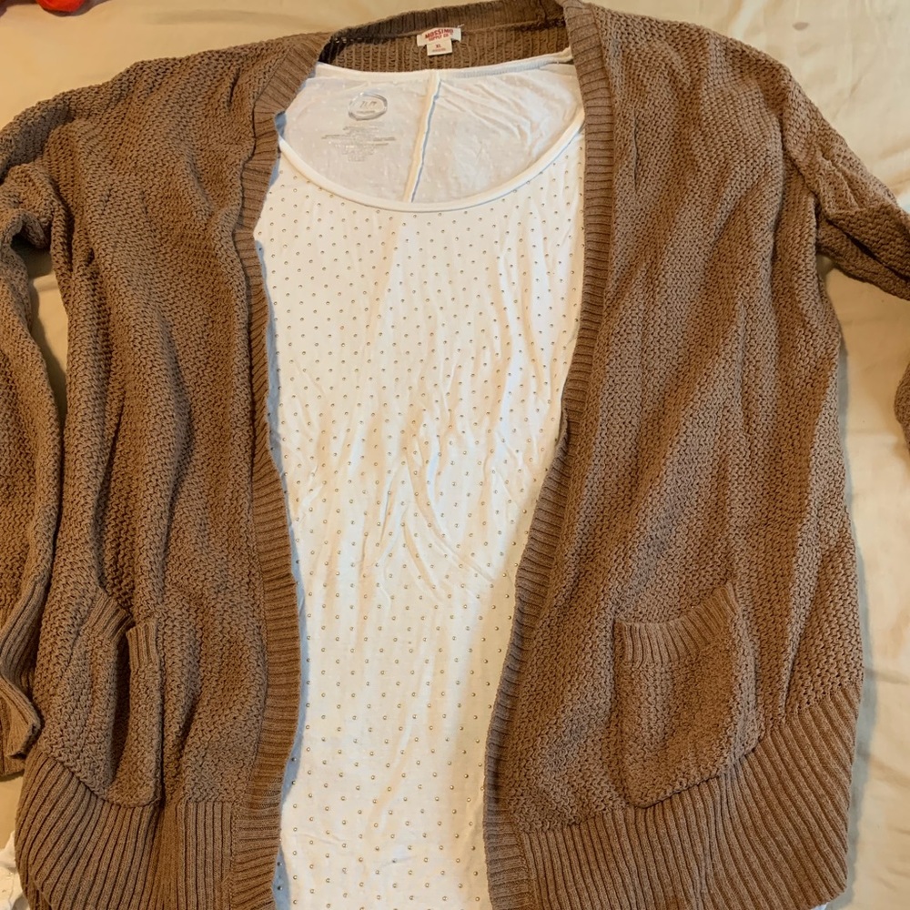 Maurice’s tee